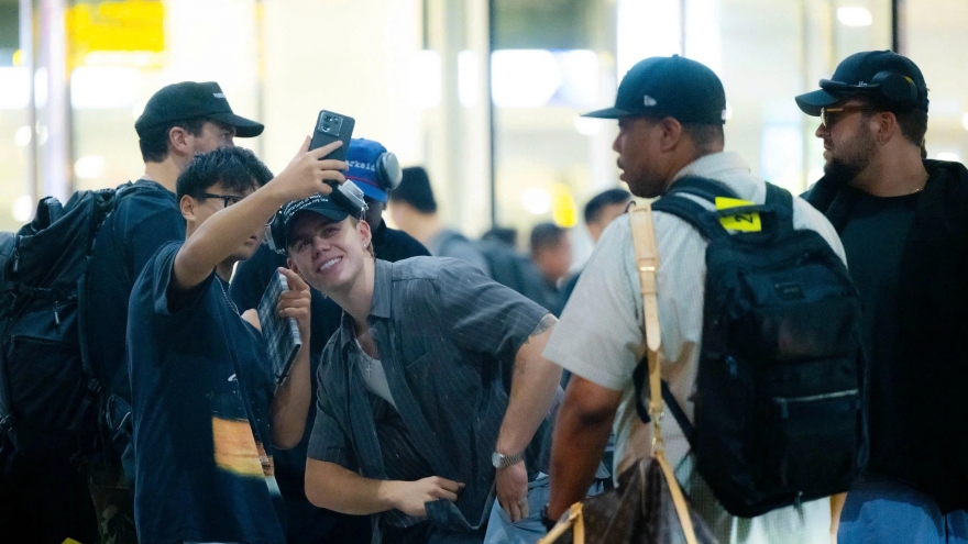 The Kid Laroi arrives in Vietnam for 8Wonder Summer 2025